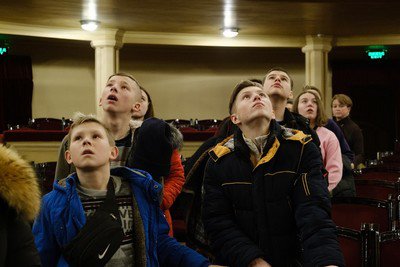 "Золоті діти" з Луганщини. Національна опера України приймала особливих гостей "Золоті діти" з Луганщини. Національна опера України приймала особливих гостей
