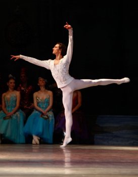 Лютневі &quot;Баядерка&quot; та &quot;Спляча красуня&quot;: новий соліст балету